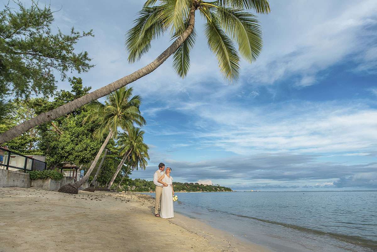 Organisation-Mariage-marier-maries-mariee-ceremonie-Thailande-Plage-ile-Koh-Samui-Island-thai-evenementiel-evenements-demande-fiancailles-EVJF-EVG-noces-voyages-Wedding-ceremony-Planner-Thailand-Beach-Events-event-request-bachelor-bachelorette-groom-bride-bridal-dress-family-famille-love-amour-4